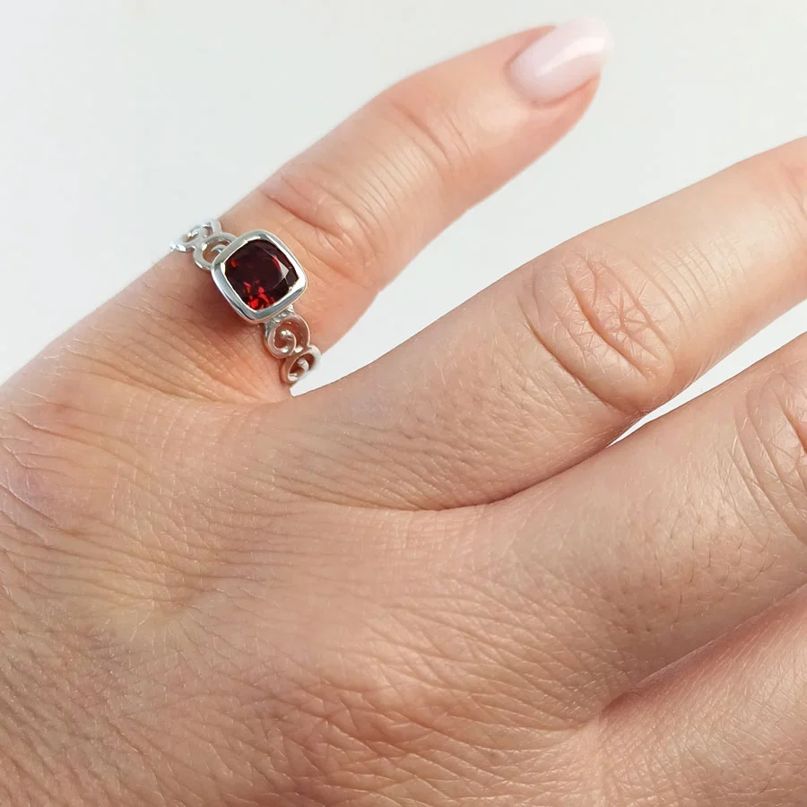 Garnet Ring Spiral Band Size 12 - 925 Sterling Silver - Image 2