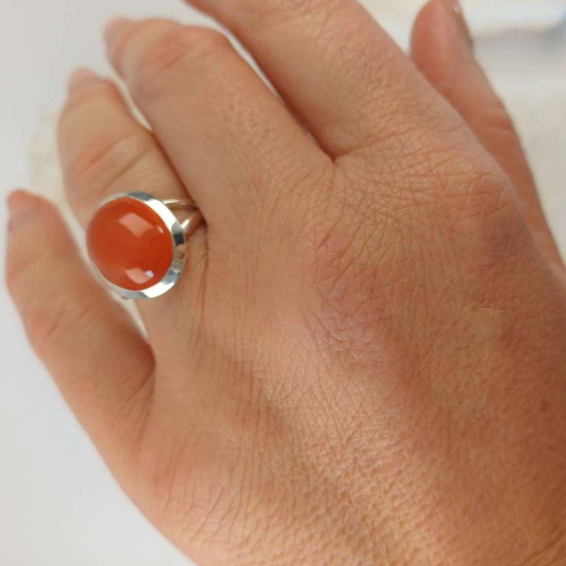 Carnelian Oval Ring – 925 Sterling Silver