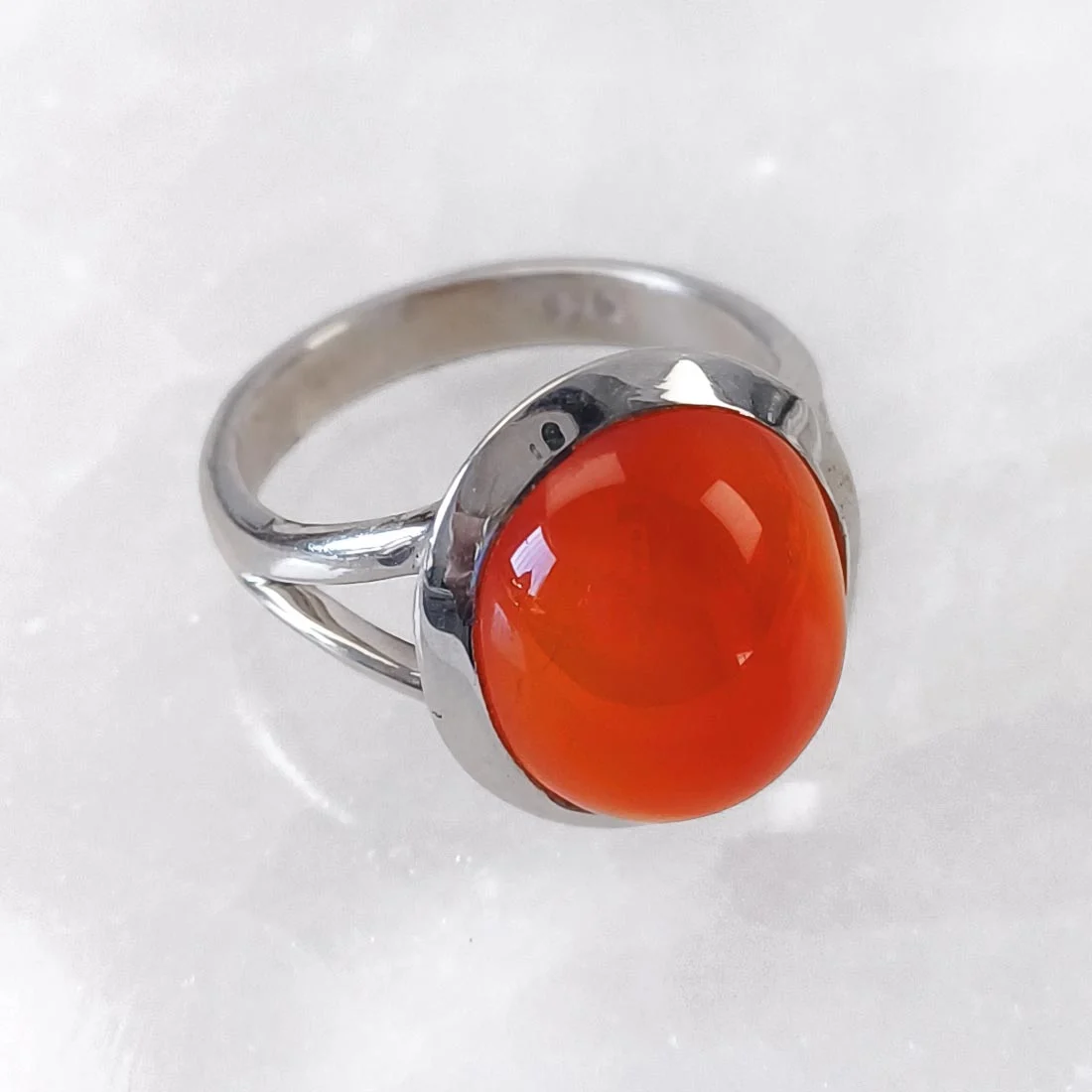 Carnelian Oval Ring in 925 sterling silver
