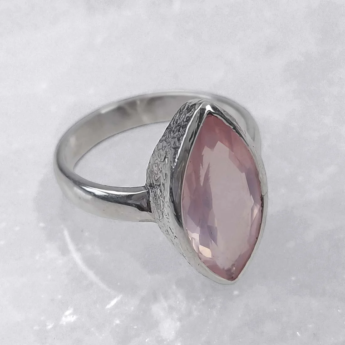 Rose Quartz Eye Shaped Ring – 925 Sterling Silver