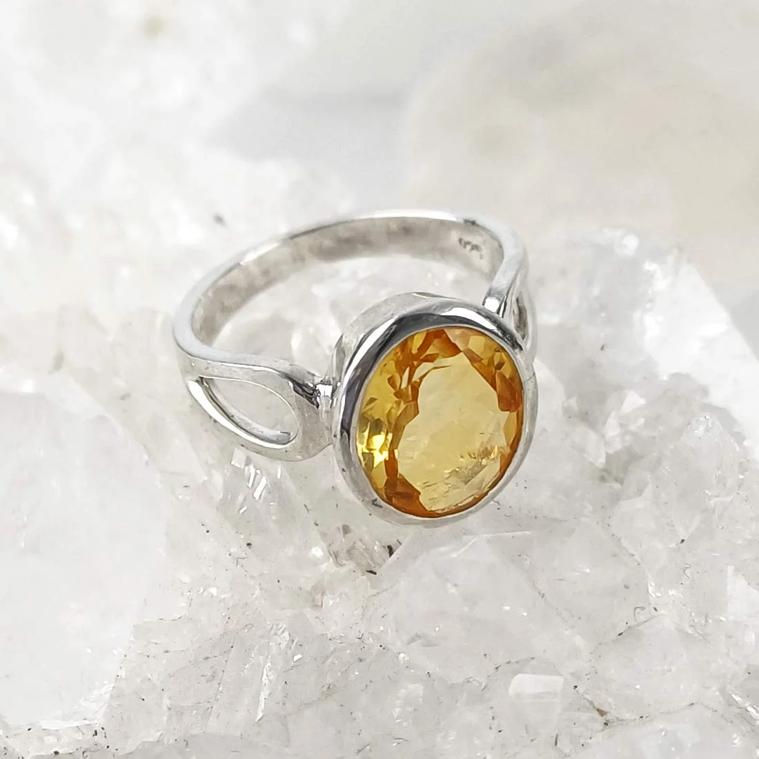 Citrine Ring – Oval Faceted – 925 Sterling Silver - Image 2