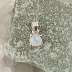 Circular Rainbow Moonstone pendant in 925 sterling silver with natural blue flash