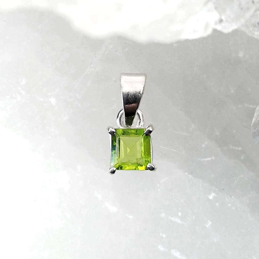 Natural Peridot square pendant set in 925 sterling silver